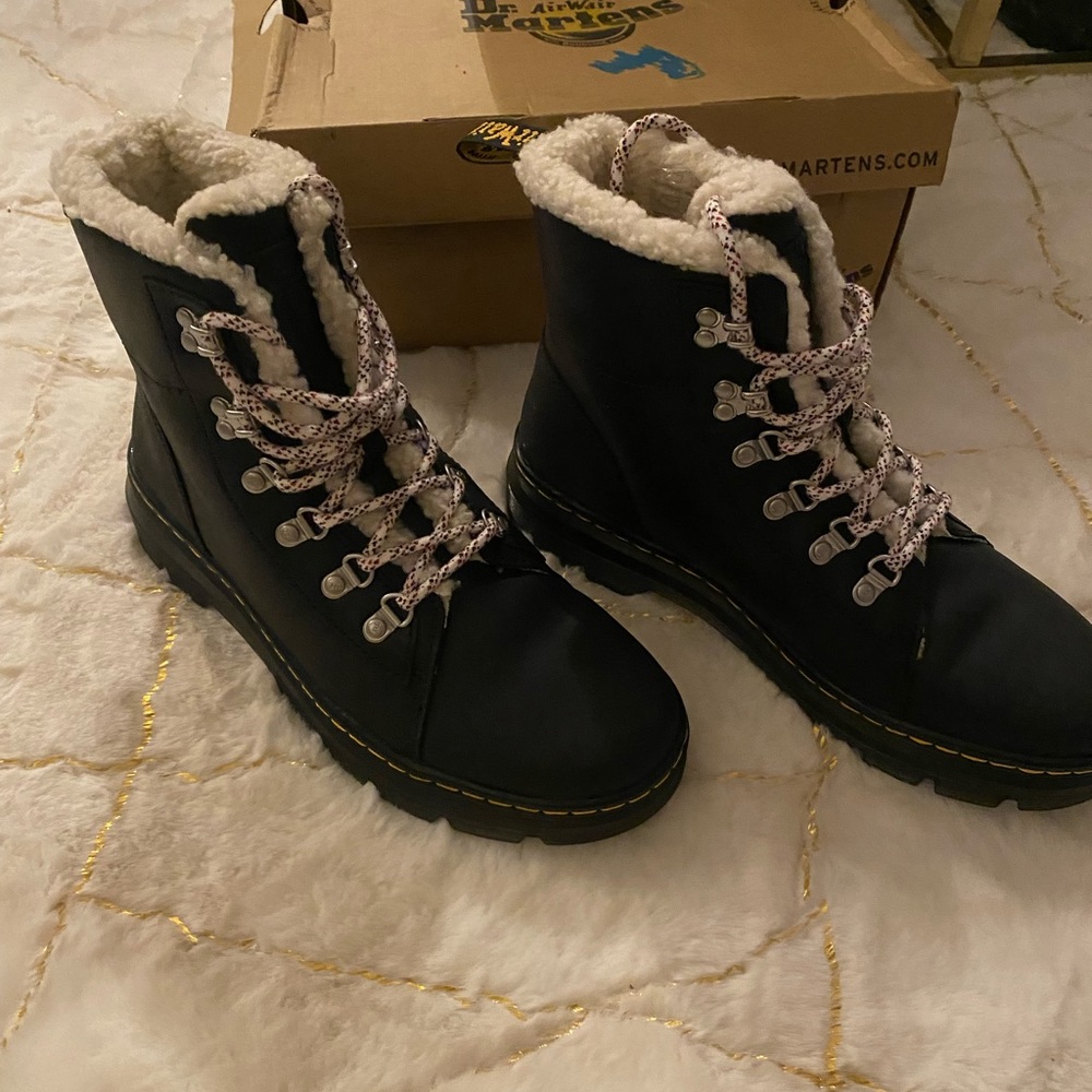 DR. MARTENS WOMANS COMBS WYOMING